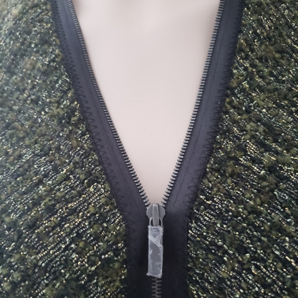 Elie Tahari | Tweed and Merino Zip-front Sweater - Picture 4 of 9